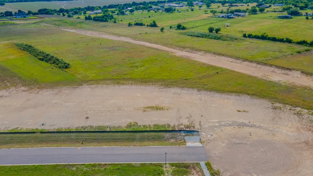 200 Lakeside Landing Lorena, TX 76655