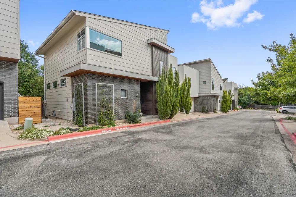 2105 Goodrich Avenue #2 Austin, TX 78704