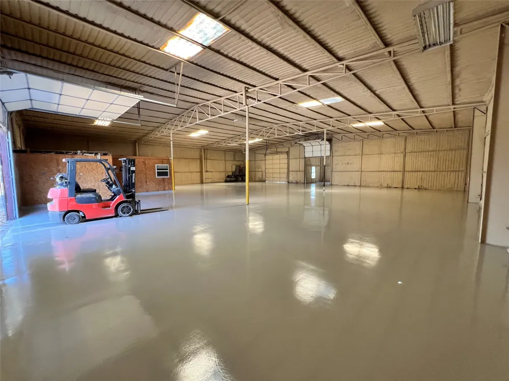 533 Redbird Lane Bowie, TX 76230