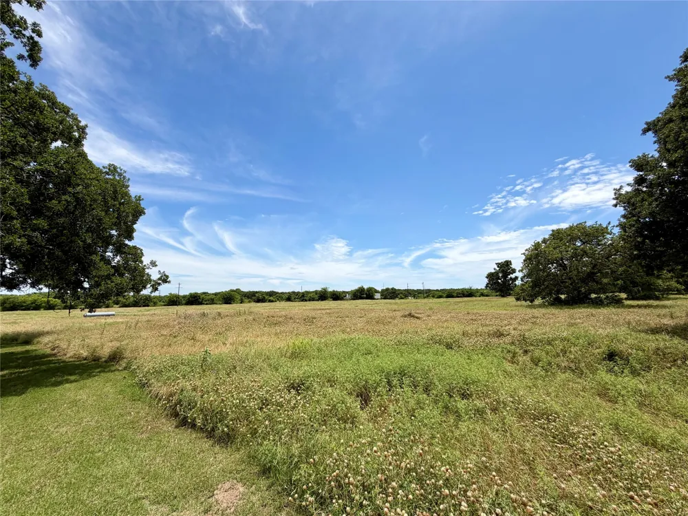 533 Redbird Lane Bowie, TX 76230