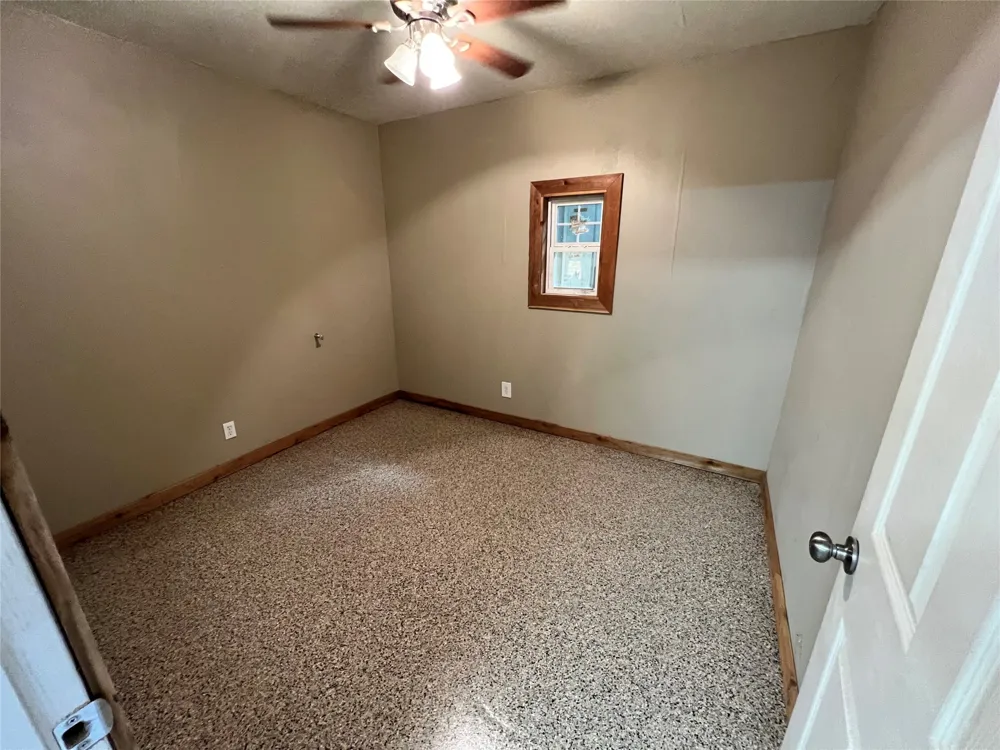 533 Redbird Lane Bowie, TX 76230