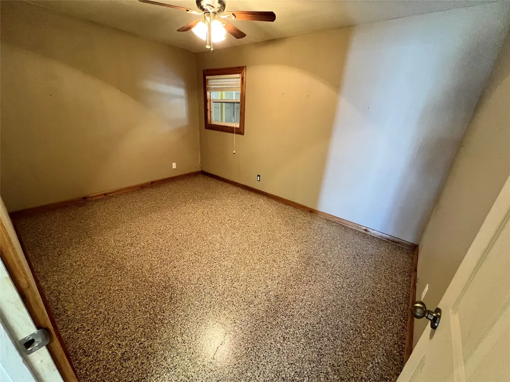533 Redbird Lane Bowie, TX 76230