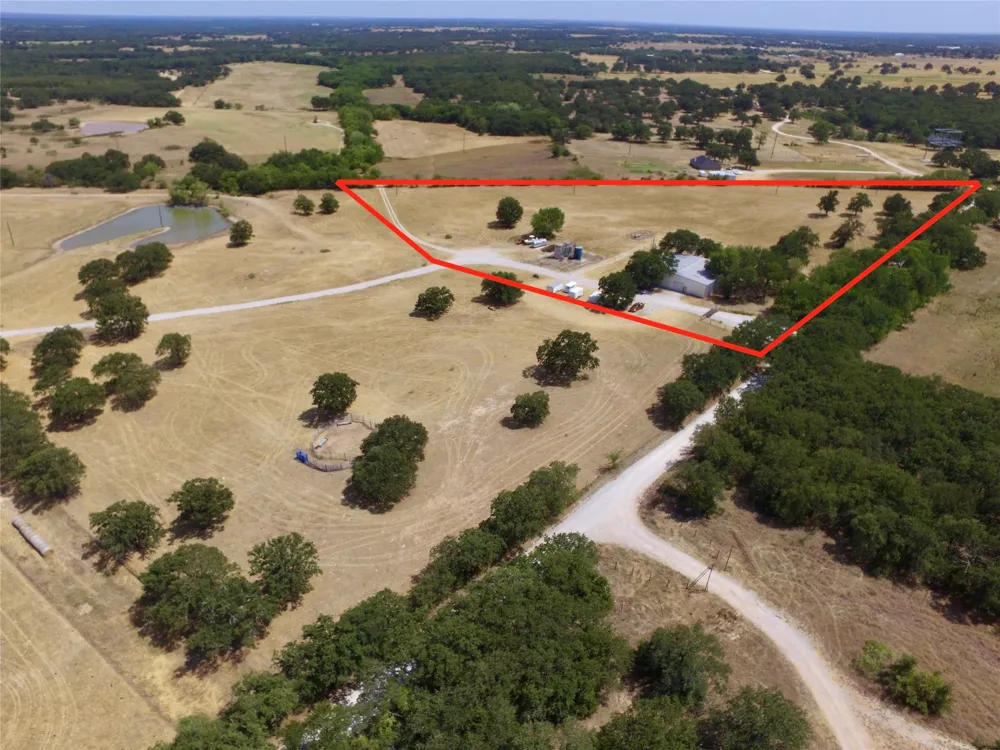 533 Redbird Lane Bowie, TX 76230