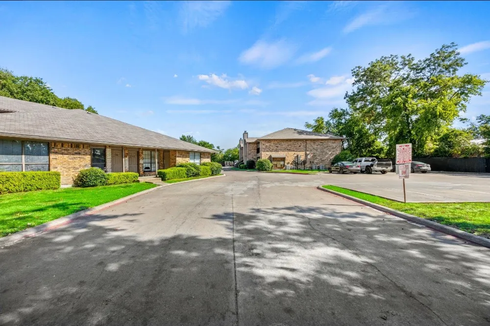 1935 Cranford Drive #104 Garland, TX 75041