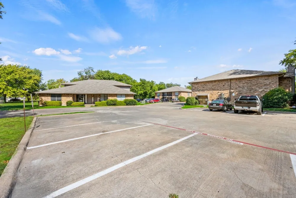 1935 Cranford Drive #104 Garland, TX 75041