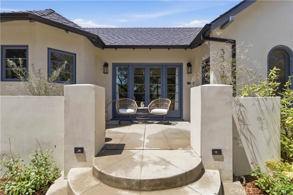3362 Madera Los Angeles, CA 90039