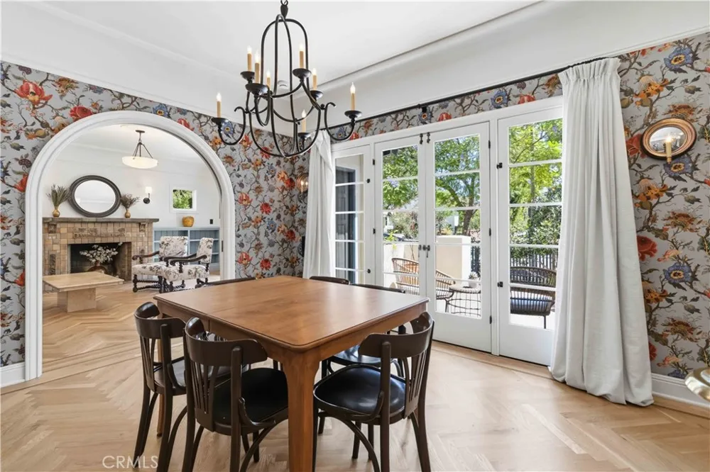 3362 Madera Los Angeles, CA 90039
