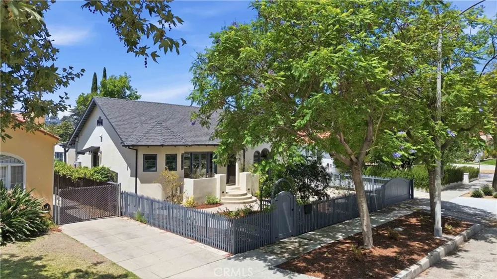 3362 Madera Los Angeles, CA 90039