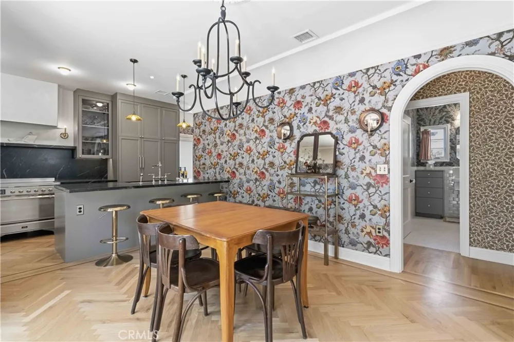 3362 Madera Los Angeles, CA 90039