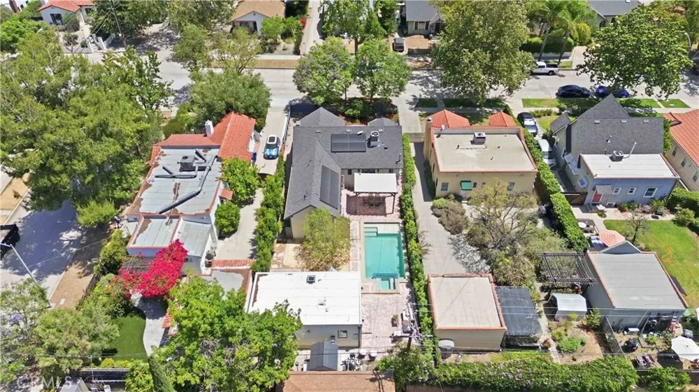 3362 Madera Los Angeles, CA 90039