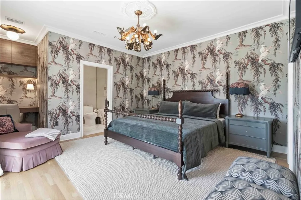 3362 Madera Los Angeles, CA 90039