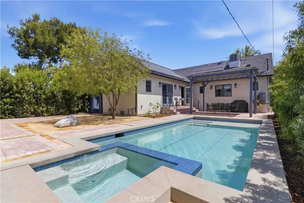 3362 Madera Los Angeles, CA 90039