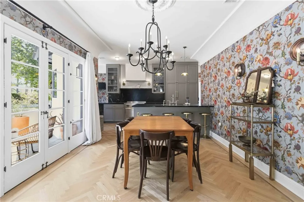 3362 Madera Los Angeles, CA 90039