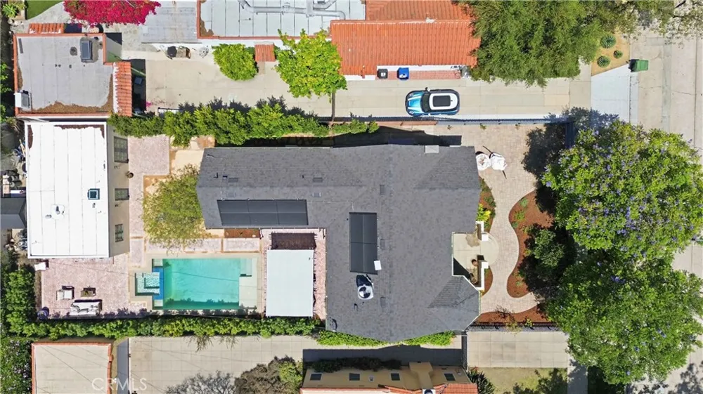 3362 Madera Los Angeles, CA 90039