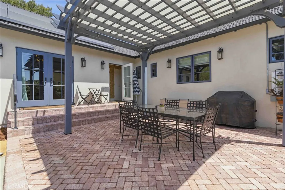 3362 Madera Los Angeles, CA 90039