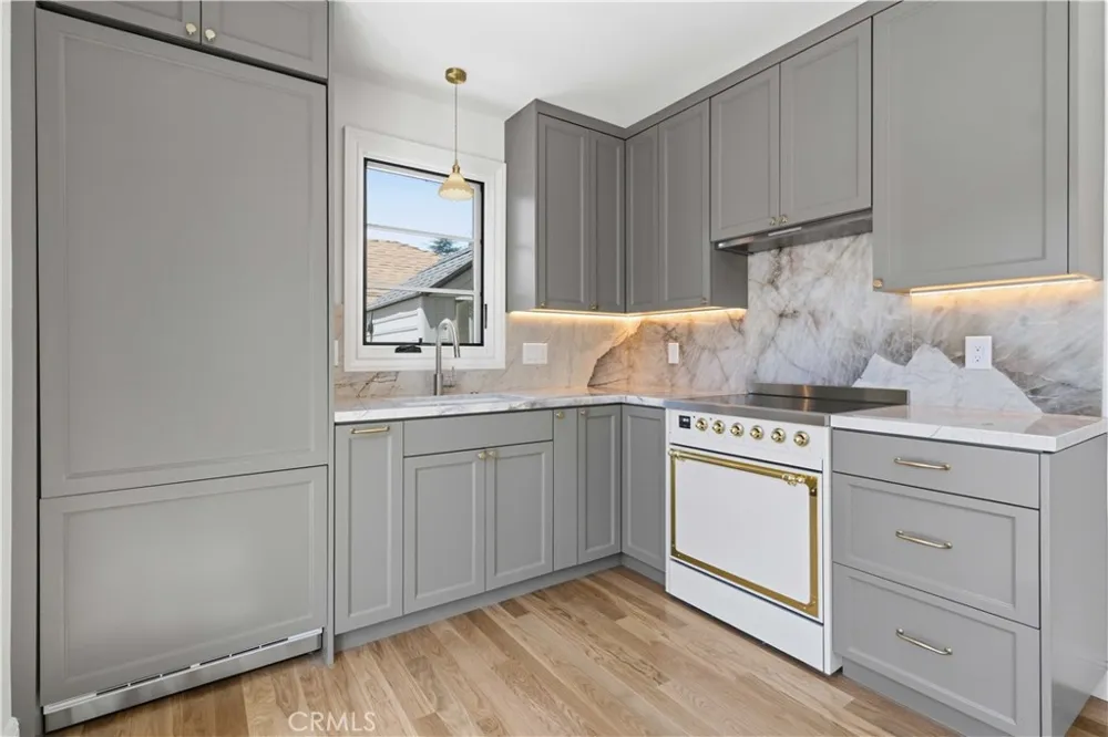 3362 Madera Los Angeles, CA 90039