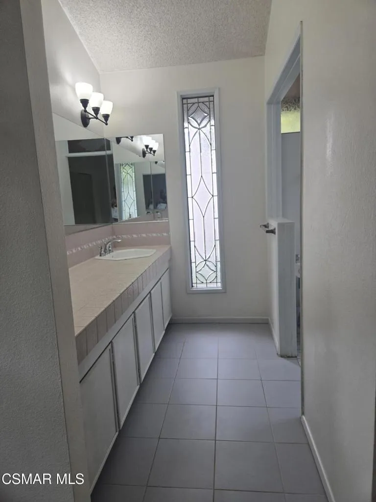 3166 Black Hills Court Thousand Oaks, CA 91362