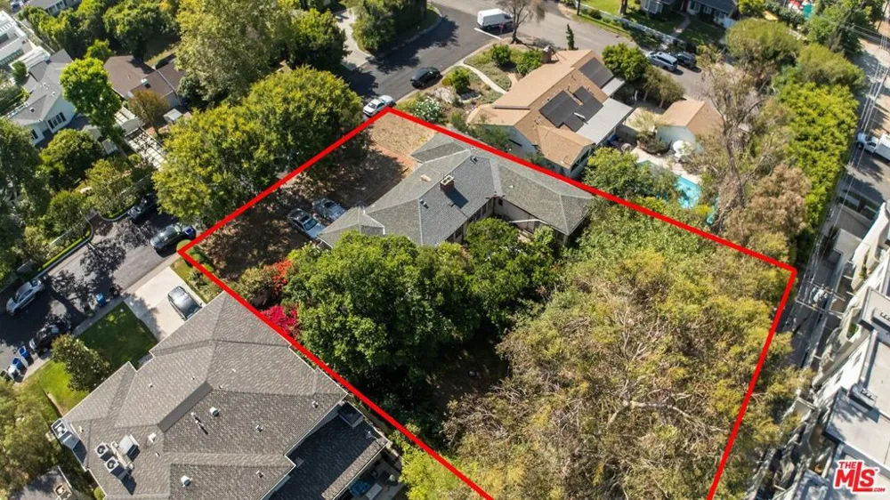 4511 Agnes Avenue Studio City, CA 91607