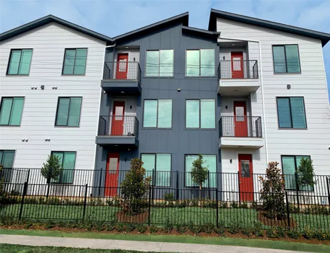 3235 Dallas Street #1207