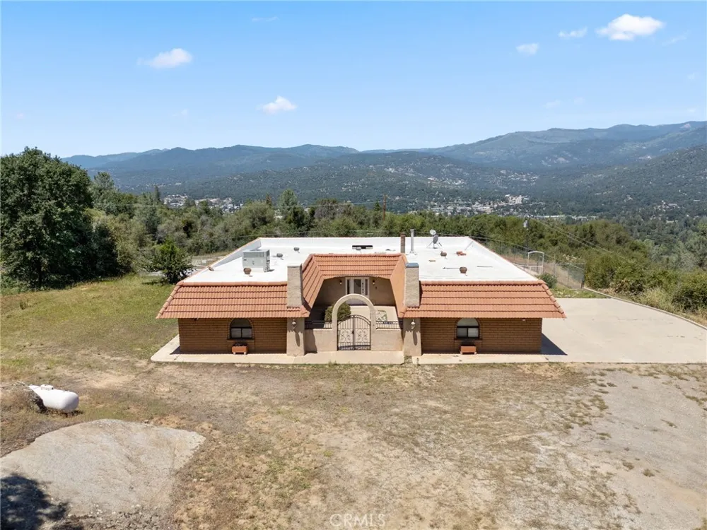 38720 Highway 41 Oakhurst, CA 93644