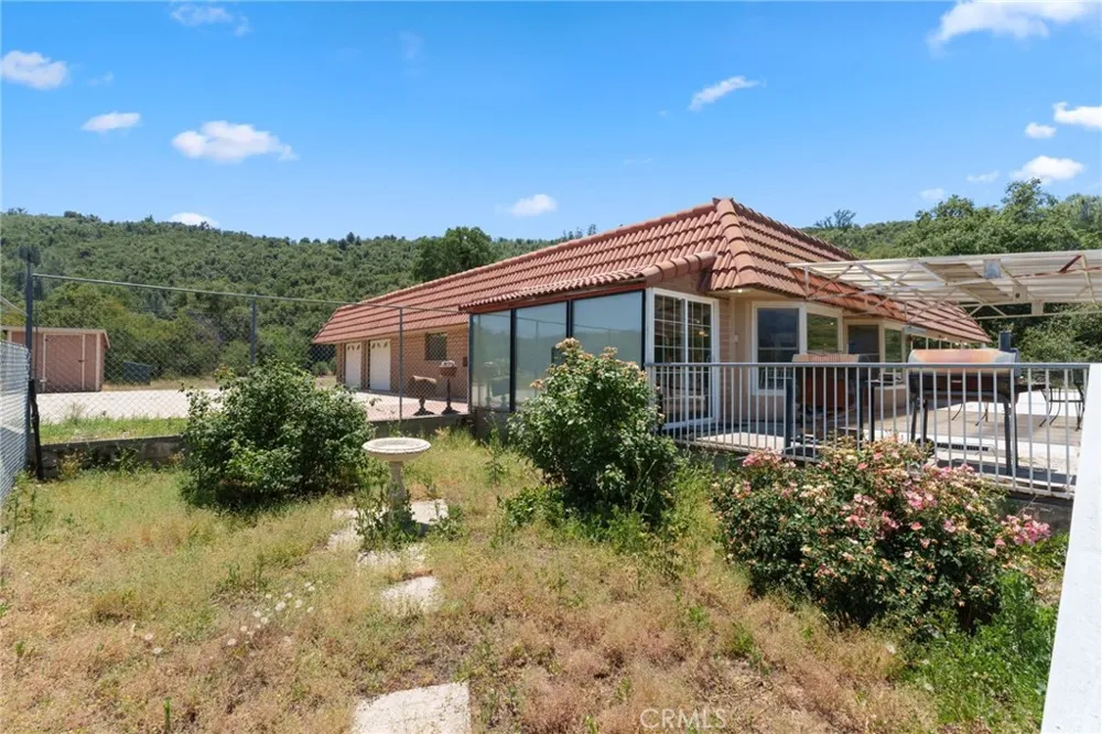 38720 Highway 41 Oakhurst, CA 93644