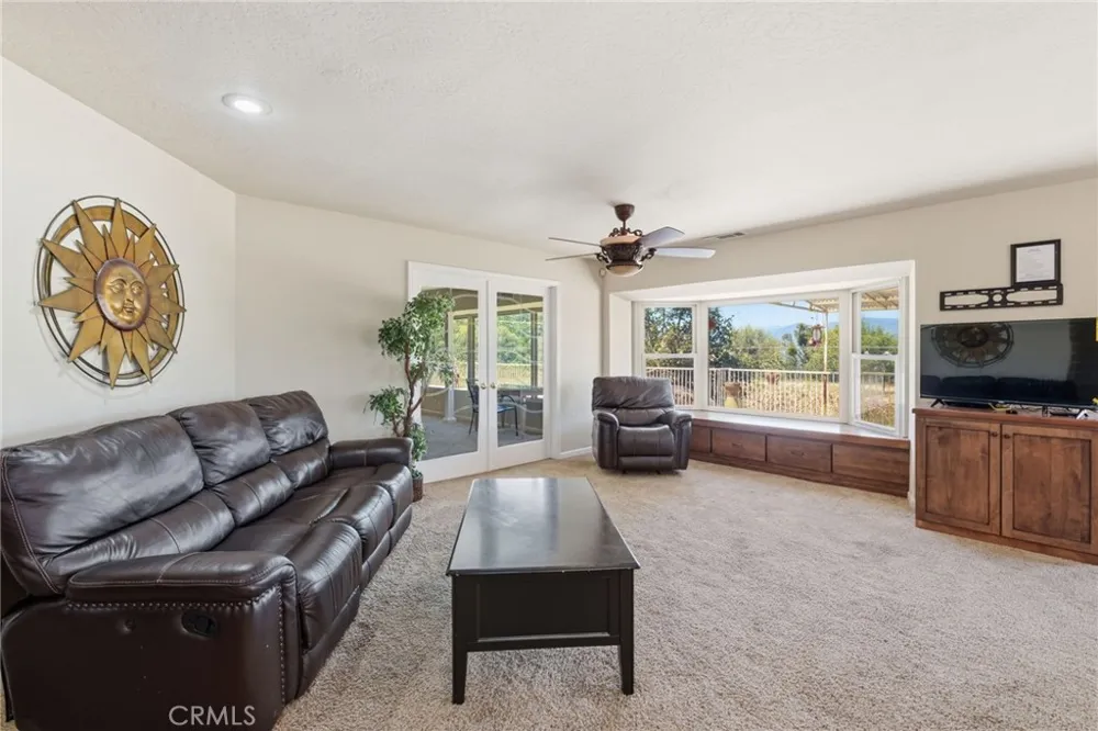 38720 Highway 41 Oakhurst, CA 93644