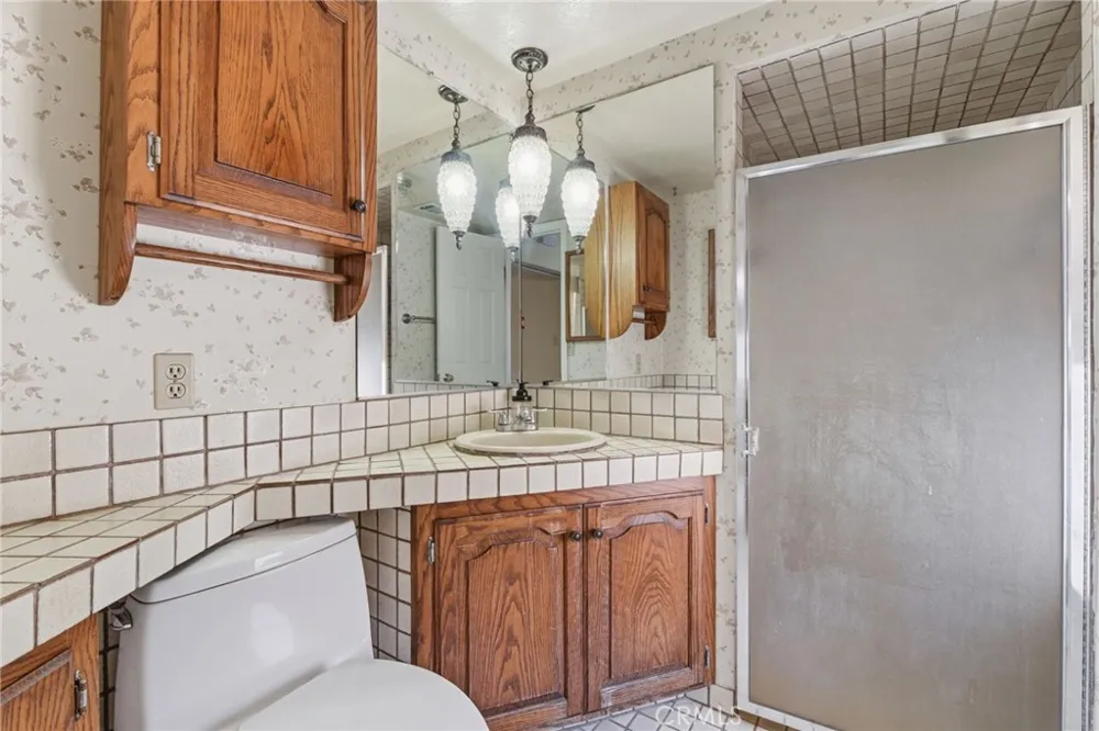 38720 Highway 41 Oakhurst, CA 93644