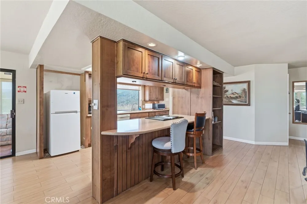 38720 Highway 41 Oakhurst, CA 93644