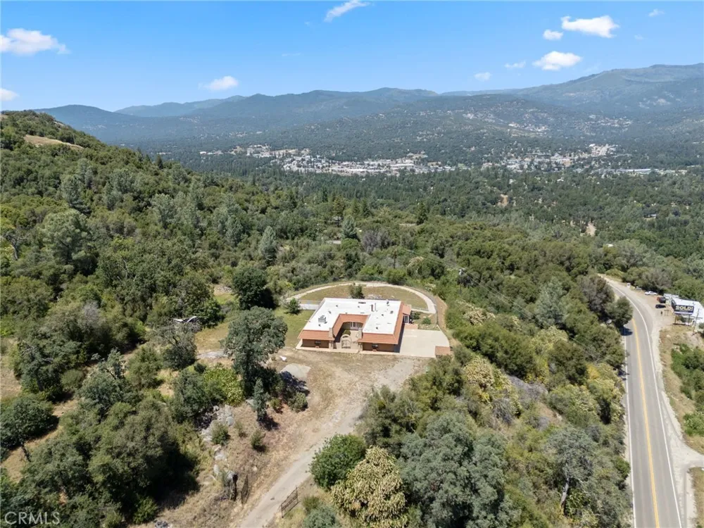 38720 Highway 41 Oakhurst, CA 93644