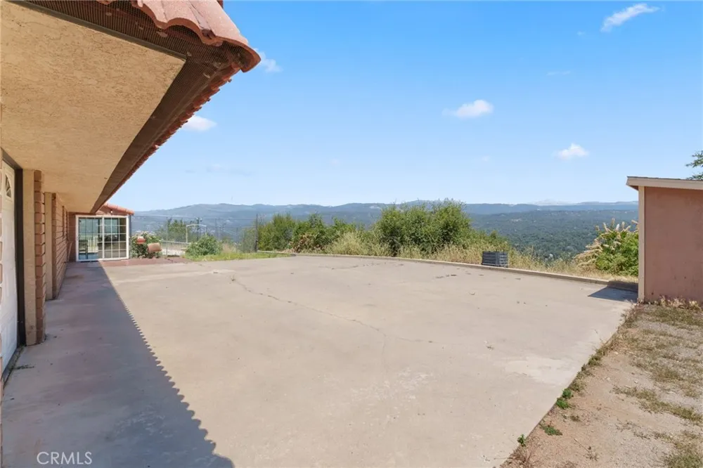 38720 Highway 41 Oakhurst, CA 93644