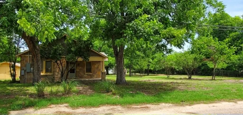 418 4th Street W Clyde, TX 79510