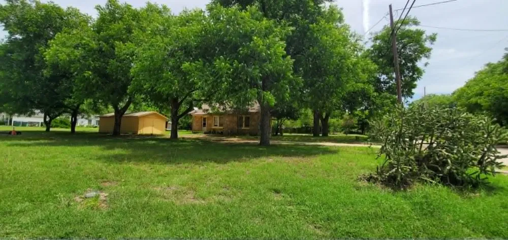 418 4th Street W Clyde, TX 79510