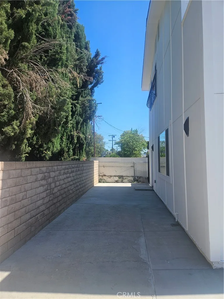 6955 Rhea Reseda, CA 91335