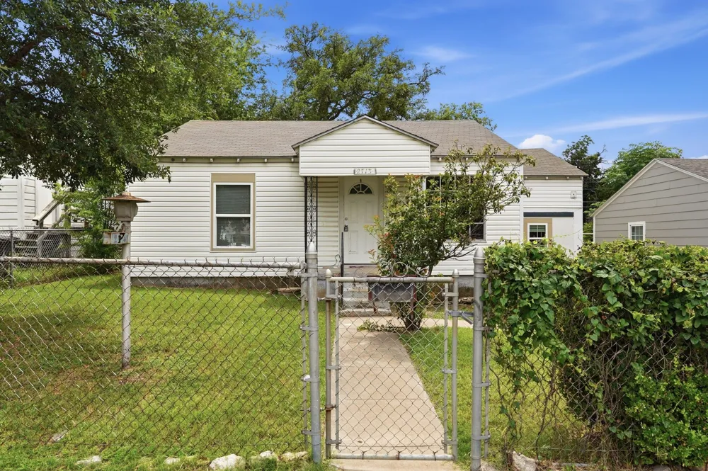 2713 35th Street Fort Worth, TX 76106