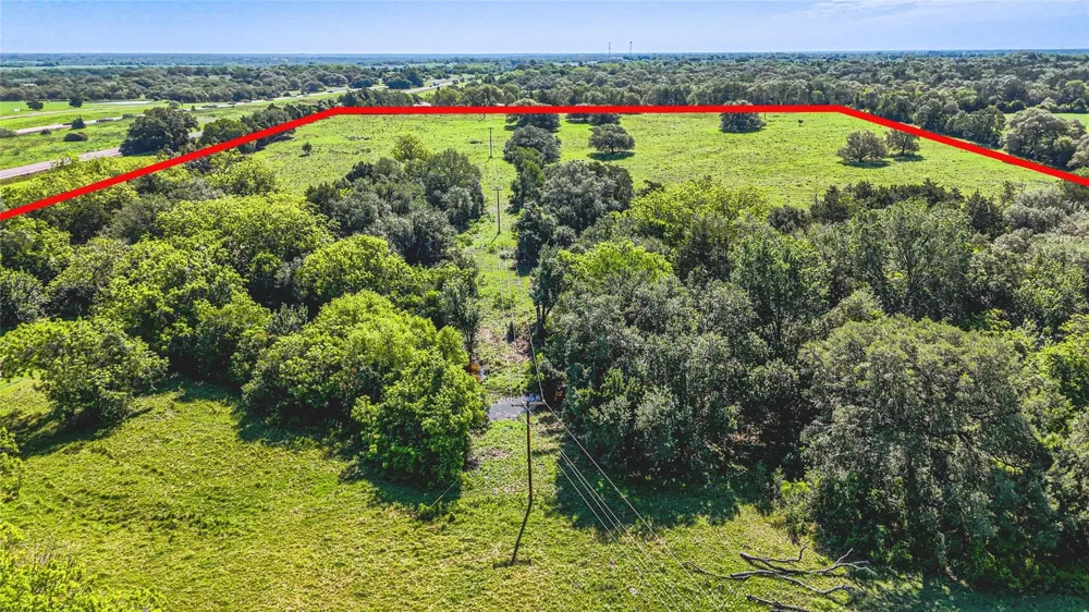 10 Feeder Road Flatonia, TX 78956