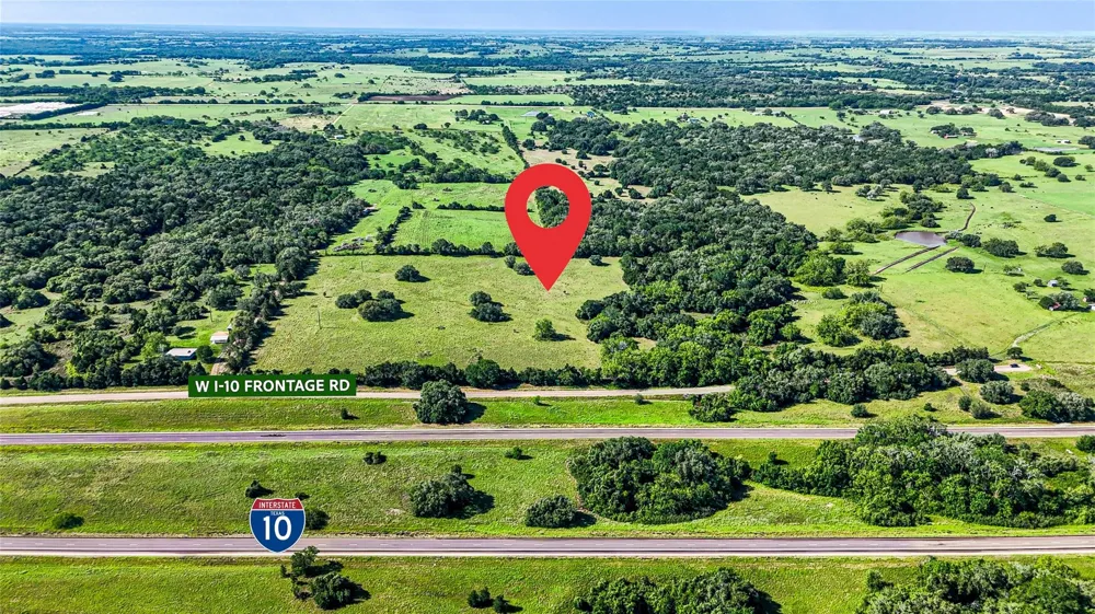 10 Feeder Road Flatonia, TX 78956