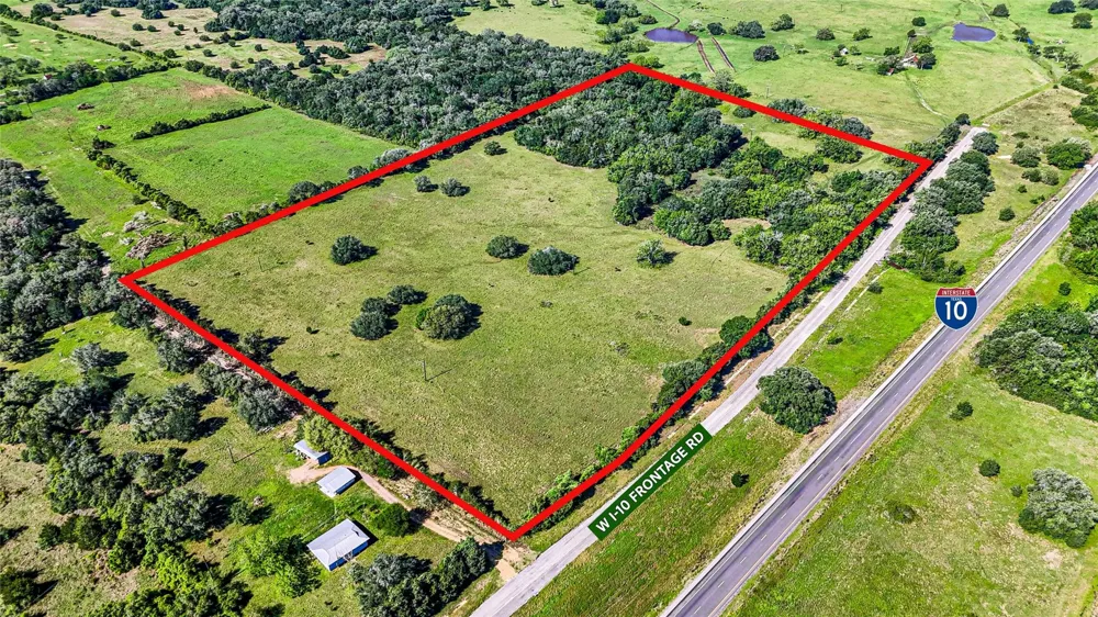 10 Feeder Road Flatonia, TX 78956