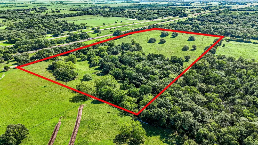 10 Feeder Road Flatonia, TX 78956