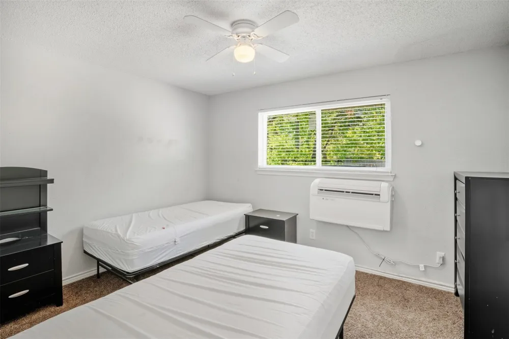 150 S Main Street Euless, TX 76040
