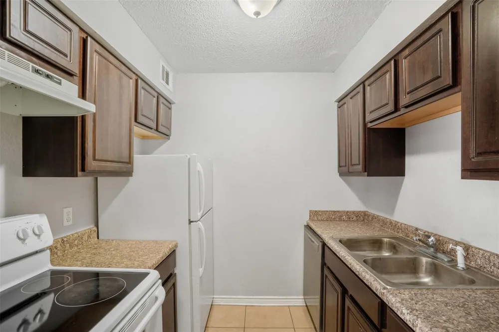 150 S Main Street Euless, TX 76040