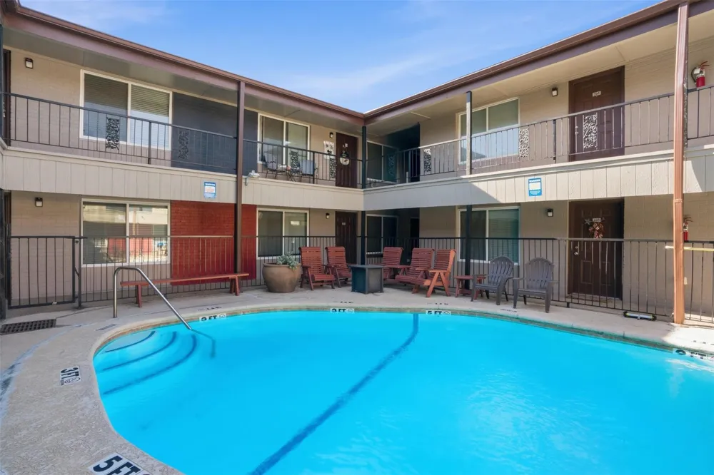 150 S Main Street Euless, TX 76040