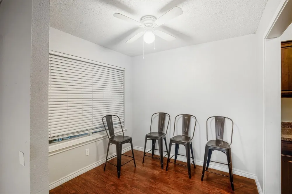 150 S Main Street Euless, TX 76040