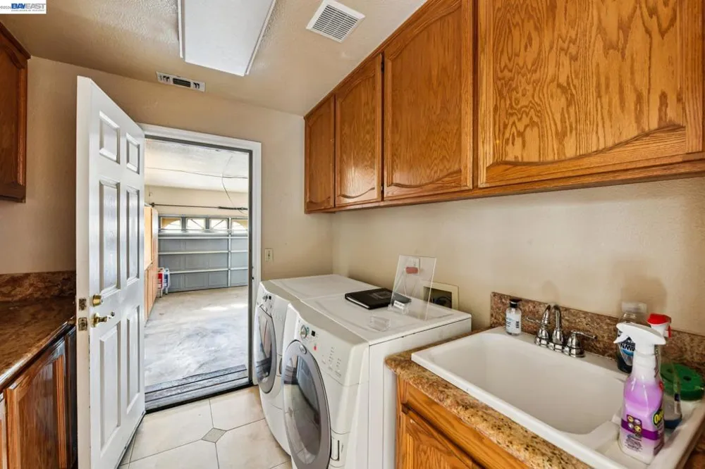 110 Conductor Way Folsom, CA 95630