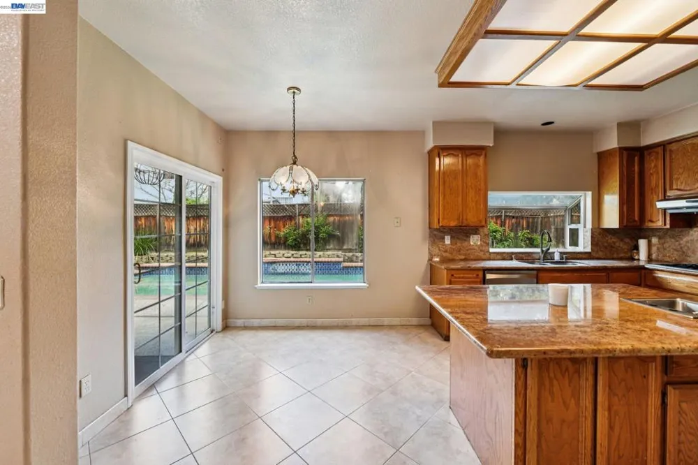 110 Conductor Way Folsom, CA 95630
