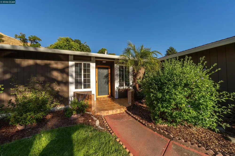 2983 Simas Ave Pinole, CA 94564