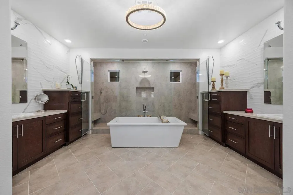 17004 Rendezvous Cir San Diego, CA 92127