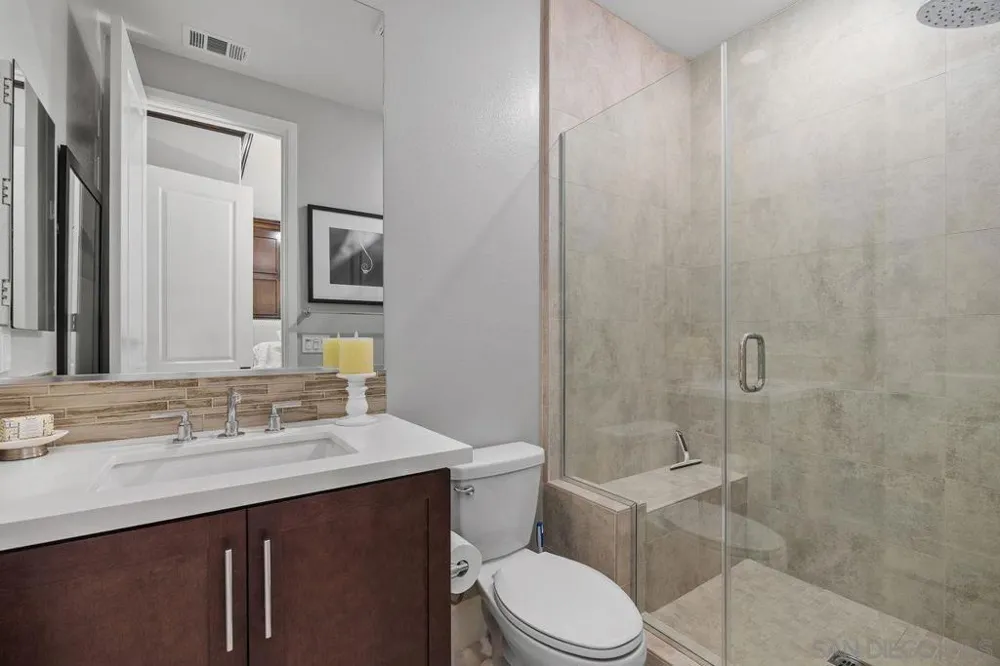 17004 Rendezvous Cir San Diego, CA 92127