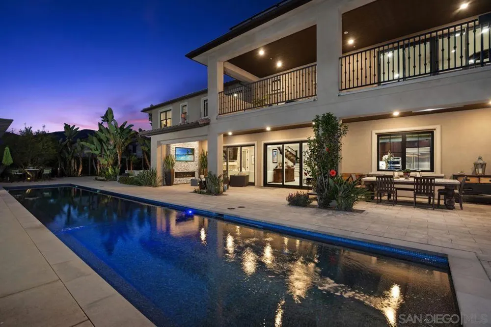 17004 Rendezvous Cir San Diego, CA 92127