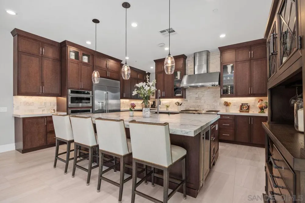 17004 Rendezvous Cir San Diego, CA 92127