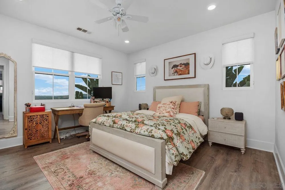 17004 Rendezvous Cir San Diego, CA 92127